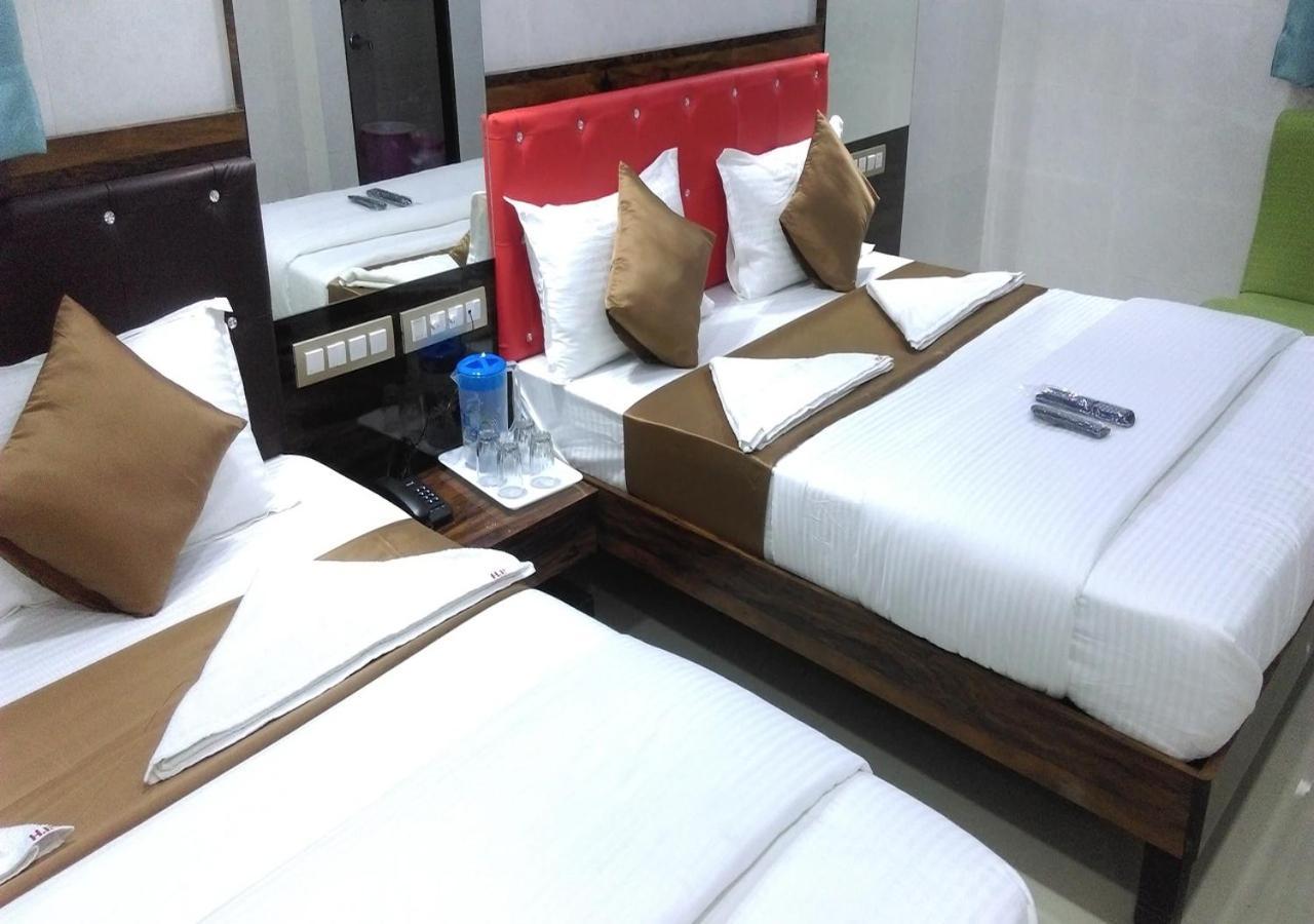 Hotel Plaza- Near Byculla Railway Station, Mumbai